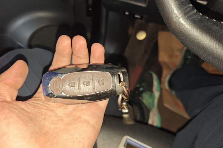 Used Nissan X-Trail 2020 2.0L XL ITS CVT 2WD SmartConnect Comfort Edition Vehicle Key