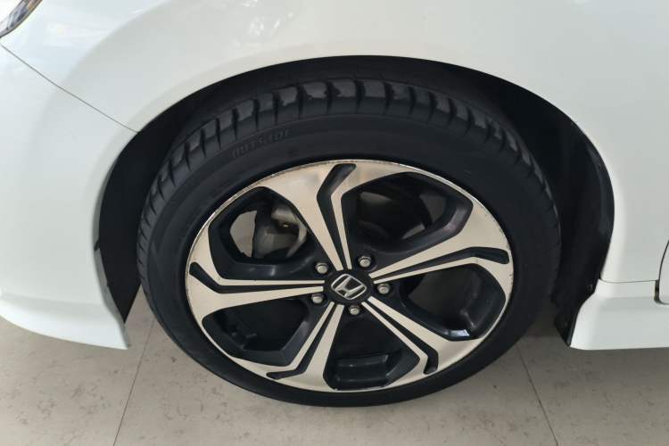 Used Honda Jade 2017 210 TURBO CVT Luxury Edition 5 Seats
