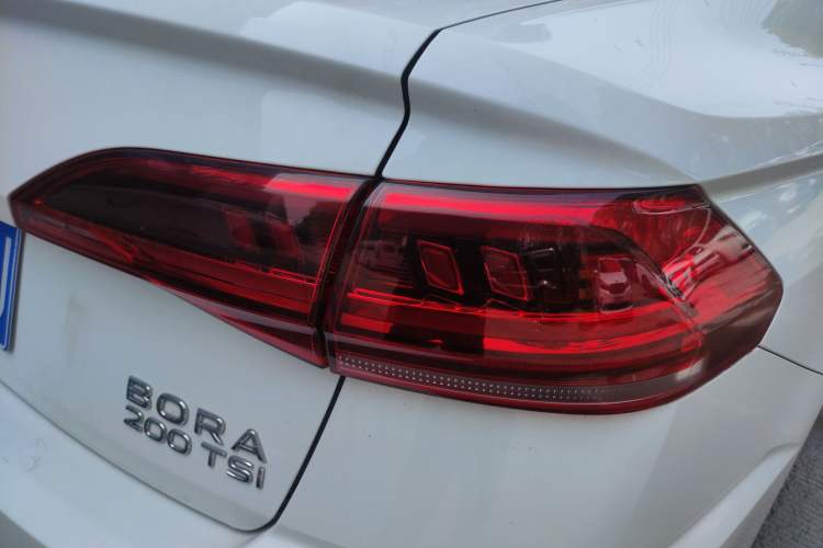 Used Volkswagen Bora 2024 200TSI DSG Comfort Edition Right Rear Taillight