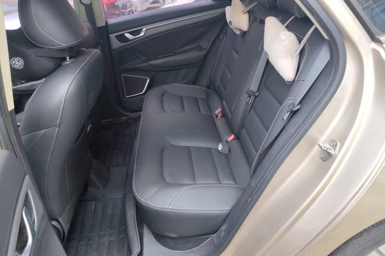 Used Geely Auto Emgrand GL 2017 1.8L Manual Elite Model
