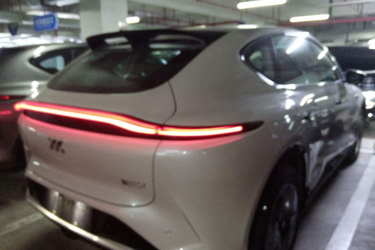 Used IM LS7 2023 77 kWh Urban Fit Rear-Wheel Drive