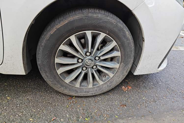 Used Toyota Corolla 2017 Revised Version 1.2T S-CVT GL-i