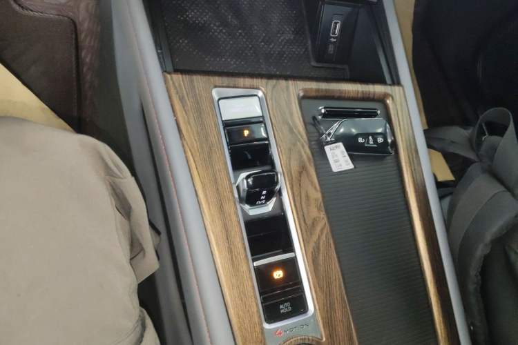 Used Volkswagen Teramont X 2024 380TSI Four-Wheel Drive Prestige Luxury Edition Gear Lever