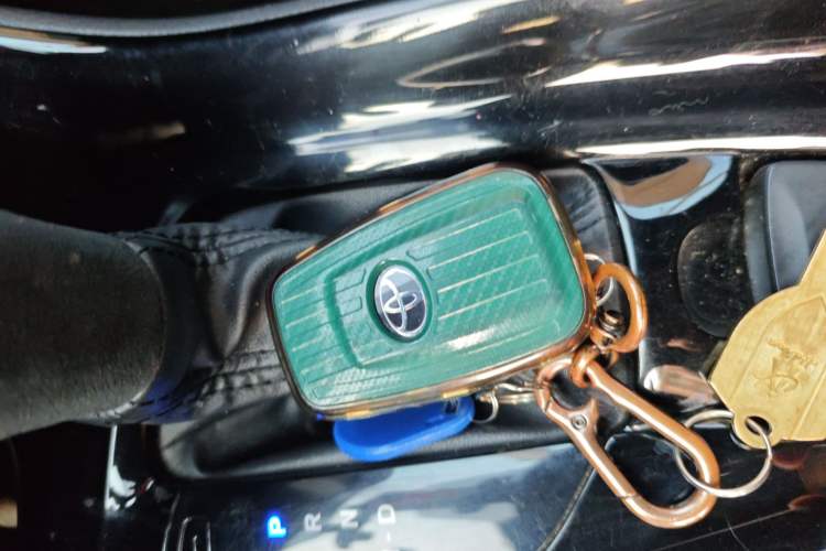 Used Toyota IZOA 2020 2.0L Enjoy Edition