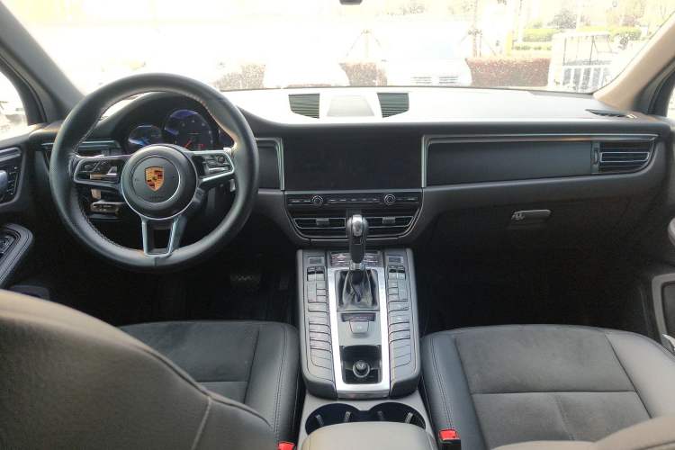 Used Porsche Macan 2018 Macan 2.0T Center Console