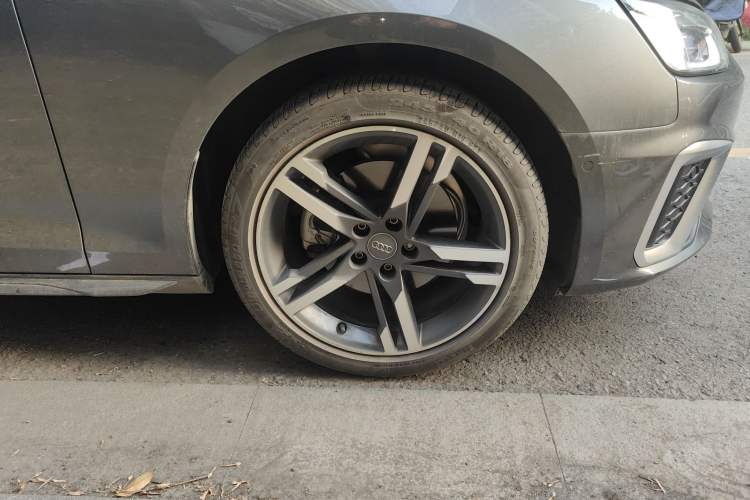 Used Audi A4L 2020 40 TFSI Luxury Dynamic Model
