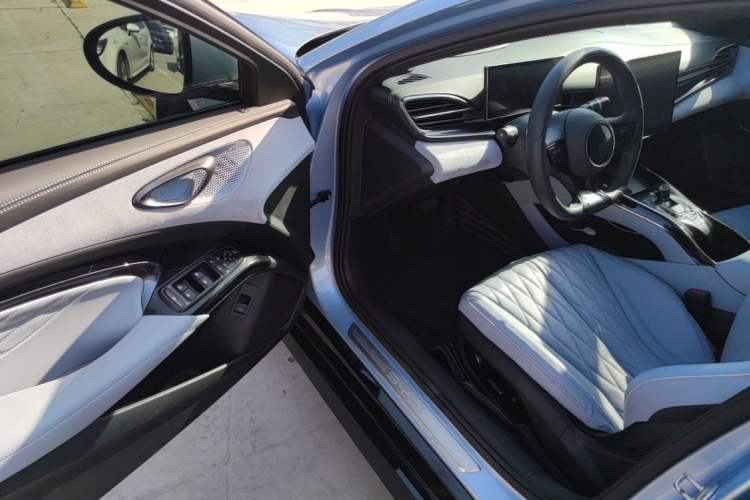 Used BYD Seal 2022 700 km Long-Range Rear-Wheel-Drive Version
