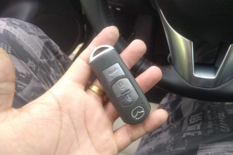 Used Mazda Atenza 2014 2.0L Blue Sky Luxury Edition