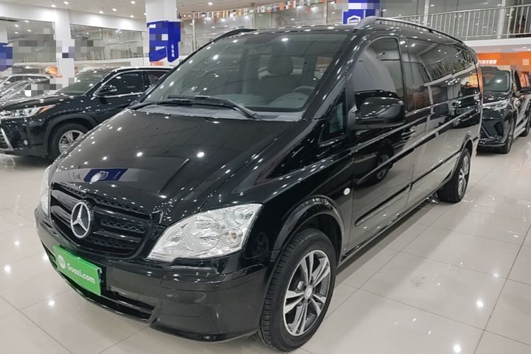 Used Mercedes-Benz Vito 2011 2.5L 7-seater executive version