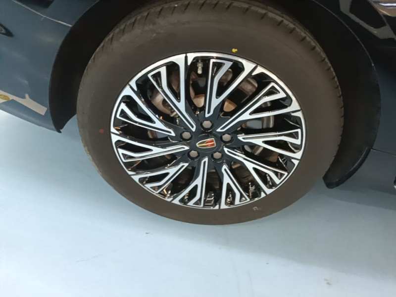 Used Hongqi H5 2025 2.0T Automatic Flag Edition – 500 000 Units Commemorative Version — 25