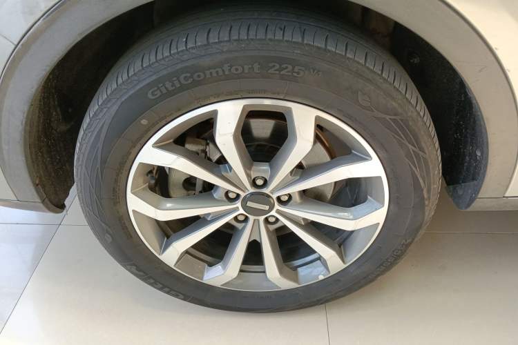 Used Wey VV6 2018 2.0T Two-Wheel-Drive Ultra-Luxury Version China V Standard