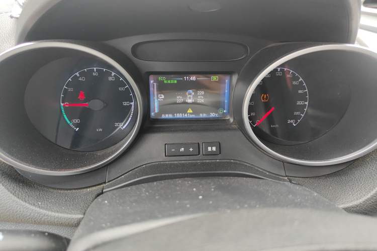 Used BYD Yuan New Energy 2018 EV360 Smart Connect Cool Edition Odometer Close Up