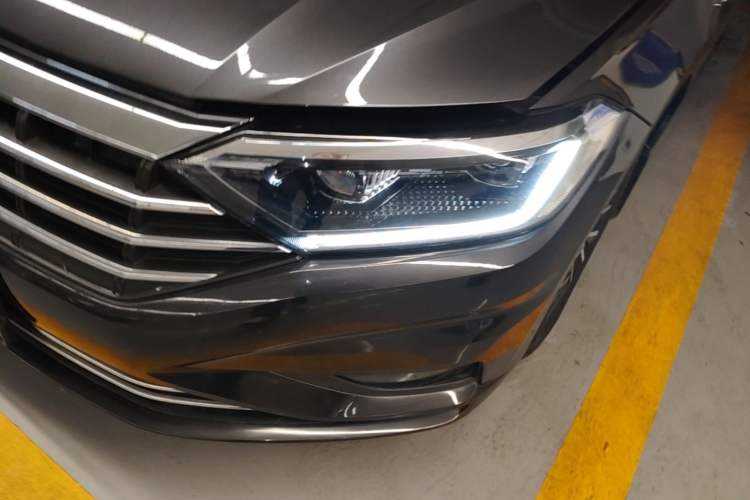 Used Volkswagen Sagitar 2020 200TSI DSG Comfort Version China VI Standard Left Front Headlight