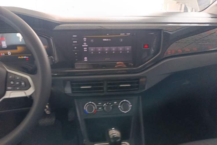 Used Volkswagen Lavida 2023 New Sharp 1.5L Automatic Excellent New Edition Audio And AC Panel