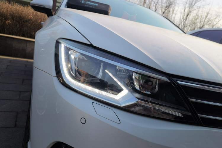 Used Volkswagen Lamando 2017 280TSI DSG Luxury Edition
