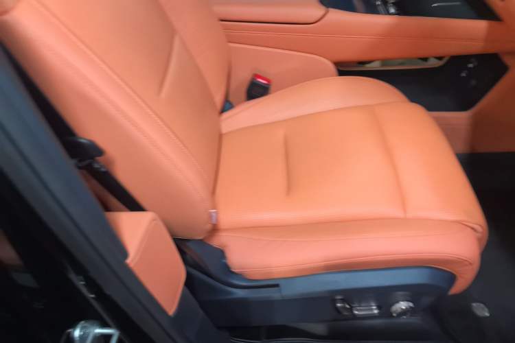 Used Lynk & Co 900 2025 1.5T Ultra
