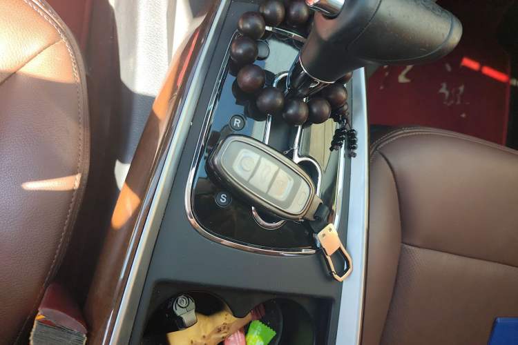 Used Hongqi H7 2015 2.0T Luxury Model
