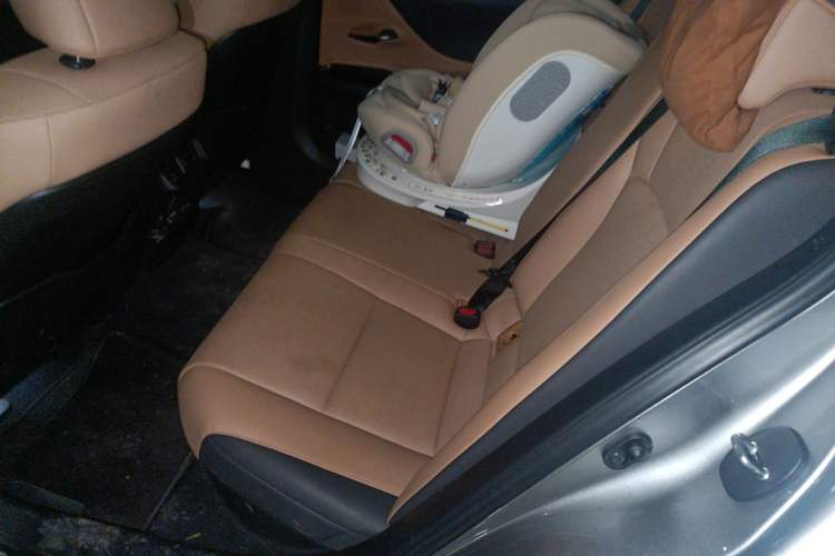 Used Lexus ES 2021 300h Excellence Edition
