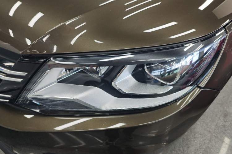 Used Volkswagen Tiguan L 2016 280TSI Automatic Two-Wheel-Drive Silk Road Style Edition
