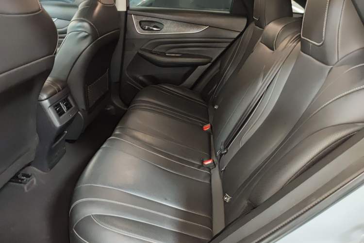 Used Venucia V 2021 260T Idol Edition
