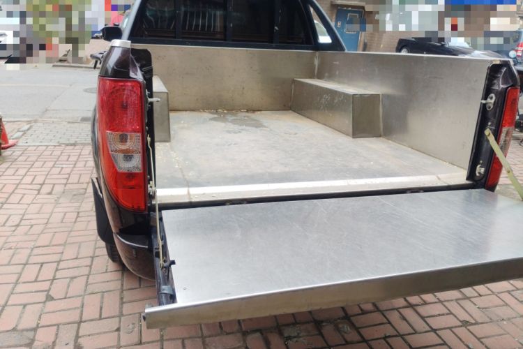 Used JMC Yuhu 5 2018 2.4T Classic Edition Diesel Manual 4x4 Luxury Long-Wheelbase JX4D24A5L