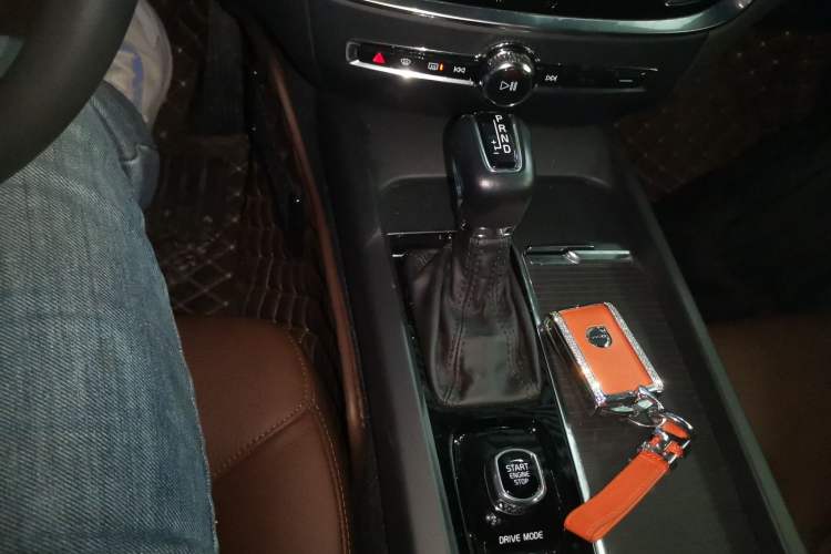 Used Volvo S60 2021 T4 Zhiyi Luxury Edition Gear Lever