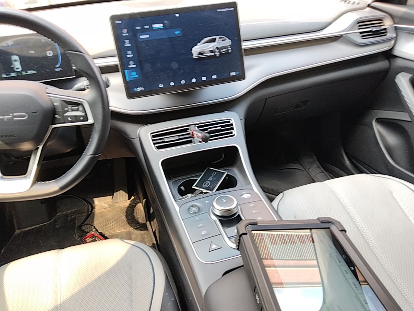 BYD Destroyer 05 2024 HONOR Edition DM-i 55KM Luxury Model — снимка 15