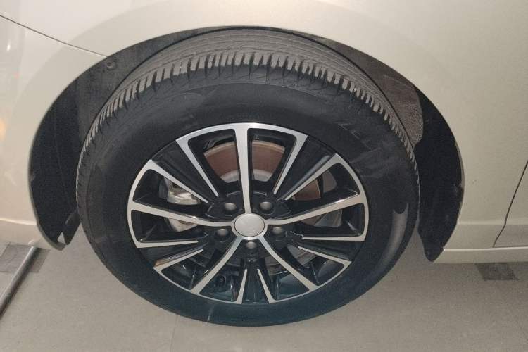 Used Roewe i5 2021 1.5L CVT Diamond Edition
