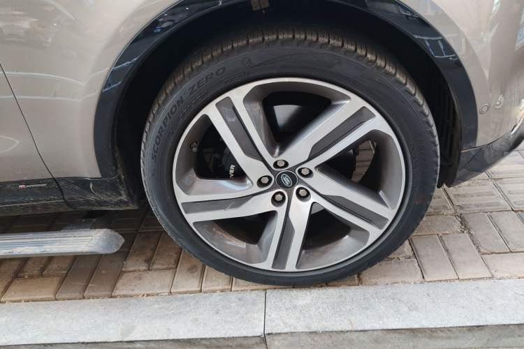 Used Land Rover Discovery 2021 360 PS R-Dynamic HSE
