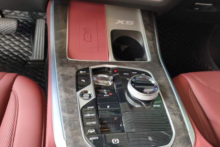 Used BMW X5 2023 xDrive 30Li Luxury M Sport Package