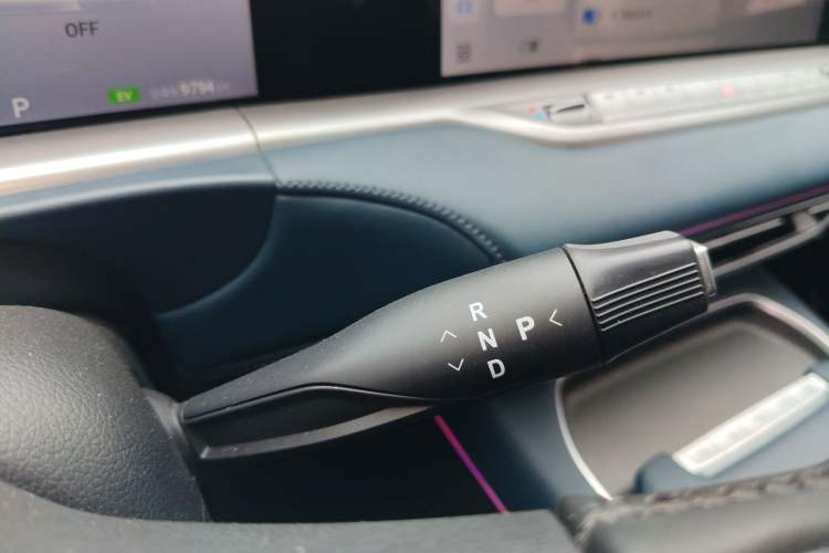 Used VOYAH FREE 2024 Ultra-Long Range Intelligent Driving Version Gear Lever