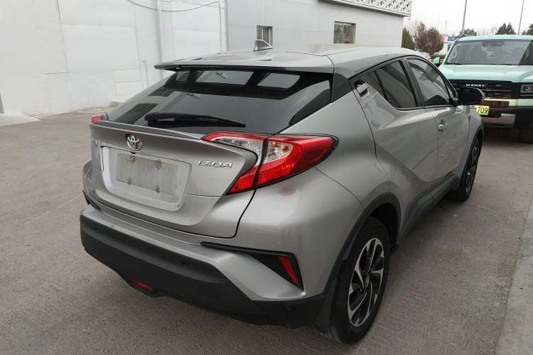 Used Toyota IZOA 2018 2.0L Yichi Edition China V Standard