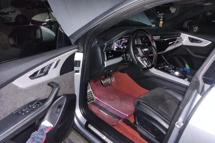 Used Audi Q8 2019 55 TFSI Prestige Dynamic Edition Driver Seat