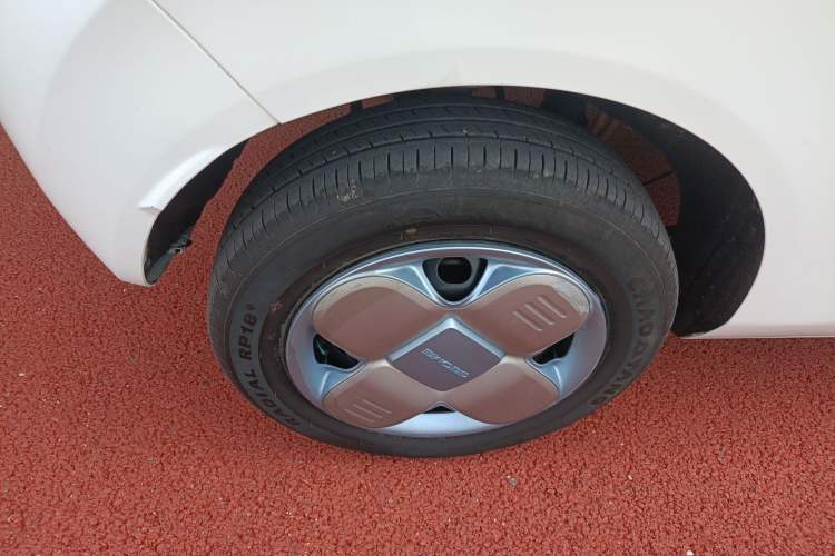 Used Geely Galaxy Panda 2024 Panda Mini 200km Longteng PRO Edition Right Rear Wheel Hub