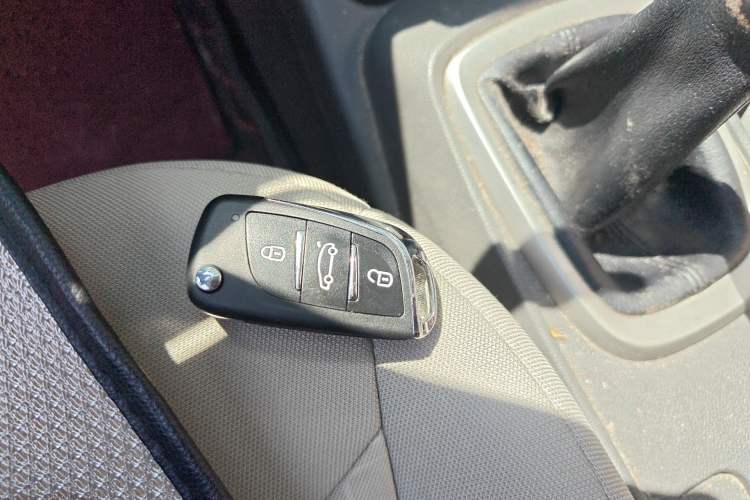 Used Chevrolet Sail 2015 Sail 3 1.3L Manual Ideal Edition
