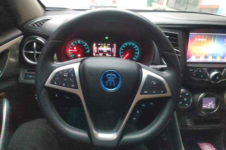 Used BYD Song New Energy 2017 Song DM 1.5TID All-Wheel Drive Prestige Model
