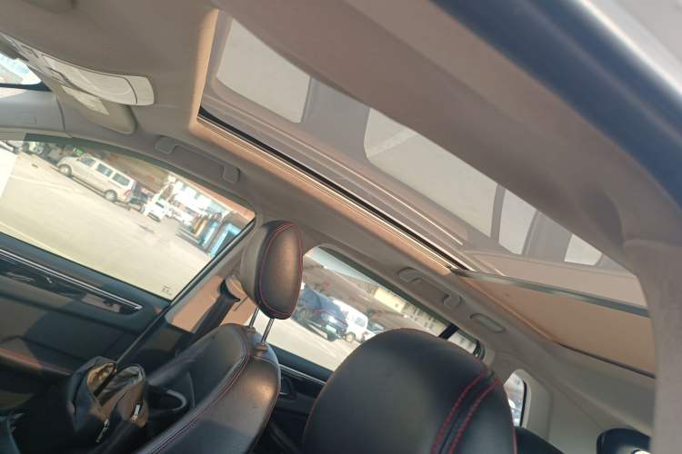 Used Zotye Domy X5 2015 1.5T Manual Luxury Model China V Standard
