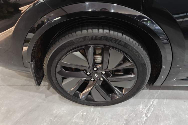 Used Li Auto L8 2023 Pro Model
