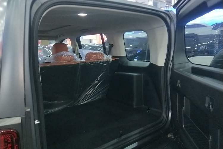 Used Haval H9 2024 2.0T Gasoline 4x4 Territory Edition Trunk