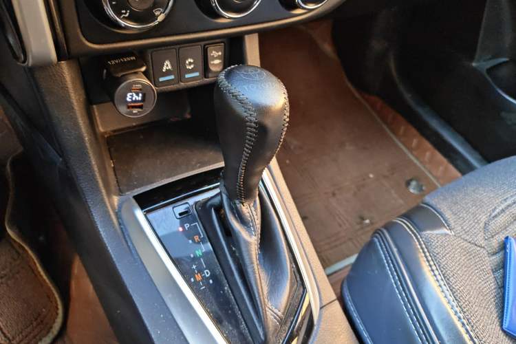 Used Toyota Levin 2017 Revised 185T CVT Elite Edition China V Standard Gear Lever