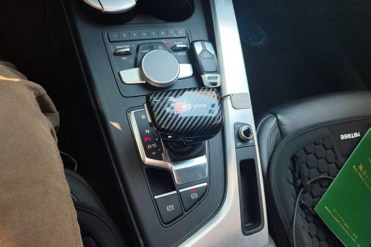 Used Audi A4L 2019 40 TFSI Fashion Edition China VI Emission Standard