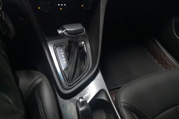 Used Buick GT 2021 Revised Version Flagship 1.5L Automatic Elite Edition Gear Lever