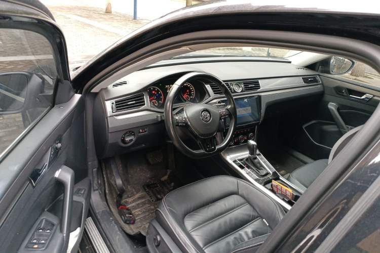 Used Volkswagen Passat 2016 330TSI DSG Luxury Edition