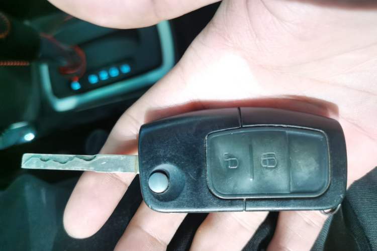 Used Ford EcoSport 2013 1.5L Automatic Fashion Model Vehicle Key