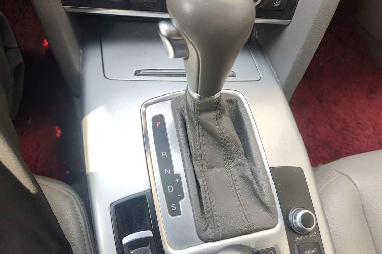 Used Audi A6L 2011 2.0 TFSI automatic Comfort trim