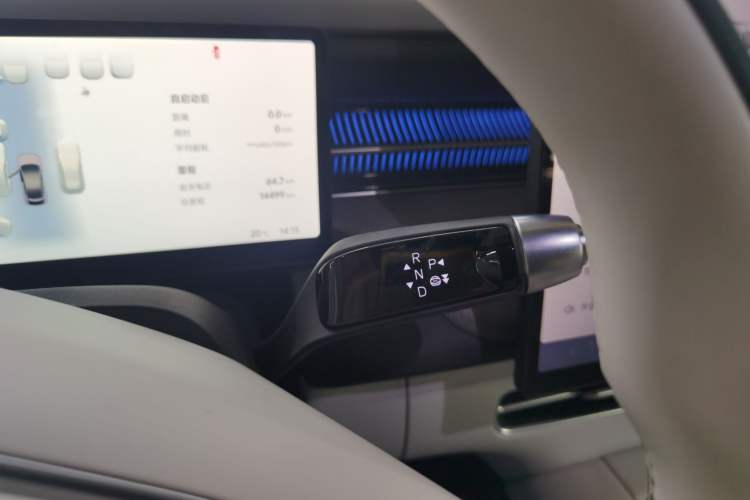 Used XPeng G6 2025 625 Long-Range Max Flagship Edition Gear Lever