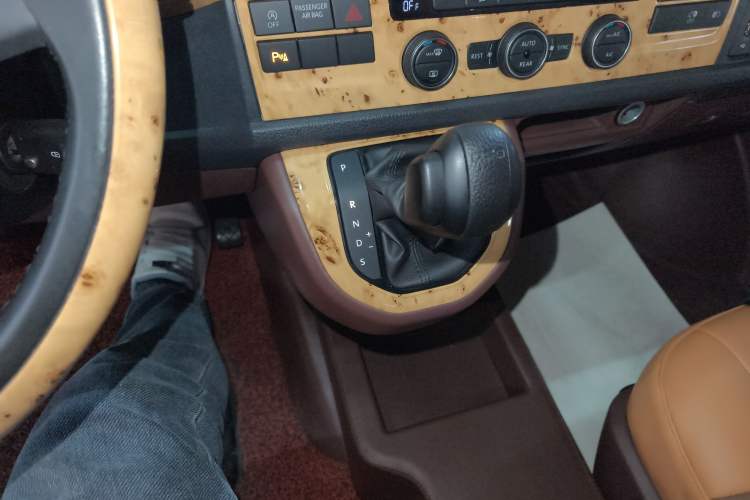 Used Volkswagen Caravelle 2018 2.0 TSI 4x4 Comfort Edition 7 Seats