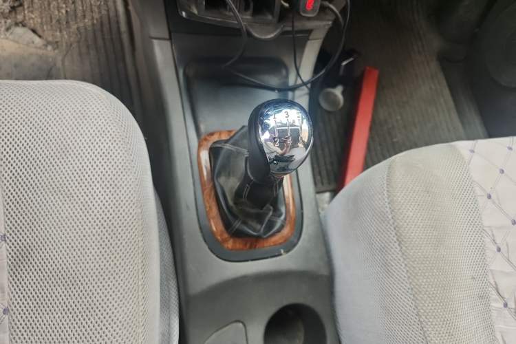 Used Dongfeng Shuaike 2011 1.6L Manual Practical 7-Seater