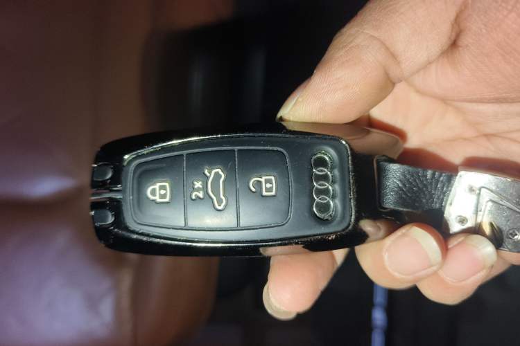 Used Audi Q7 2022 55 TFSI quattro S line Sport model
