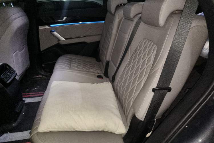 Used BYD Tang New Energy 2024 DM-i Glory Edition 112KM Prestige Model
